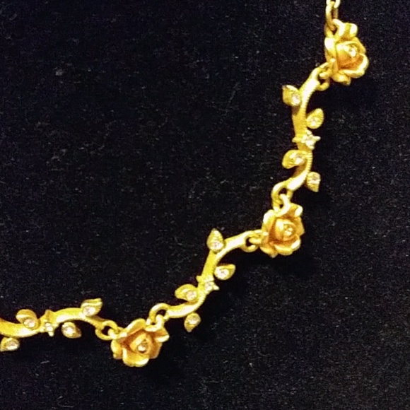 Vintage Avon Gold Tone Roses Necklace & Pierced Earring Set - Picture 3 of 6